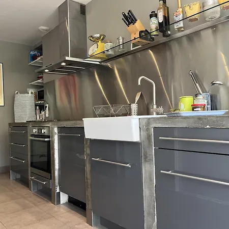 L'oasis Familiale - Piscine - Parking - 10 Pers