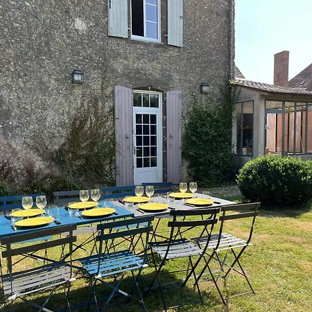 L'oasis Familiale - Piscine - Parking - 10 Pers