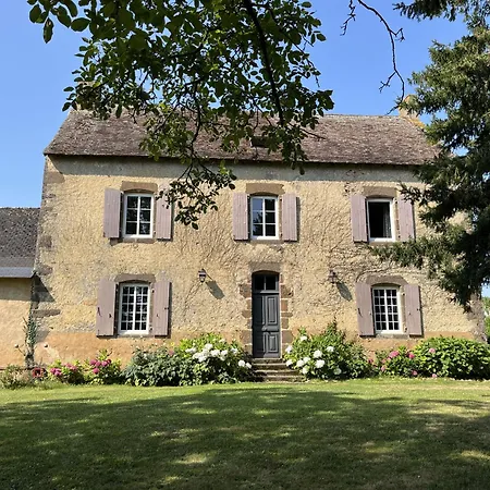 Feriehus L'oasis Familiale - Piscine - Parking - 10 Pers Domfront-en-Champagne