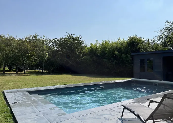 L'oasis Familiale - Piscine - Parking - 10 Pers Domfront-en-Champagne