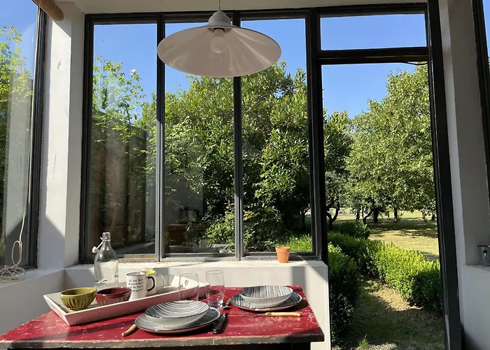 L'oasis Familiale - Piscine - Parking - 10 Pers Domfront-en-Champagne