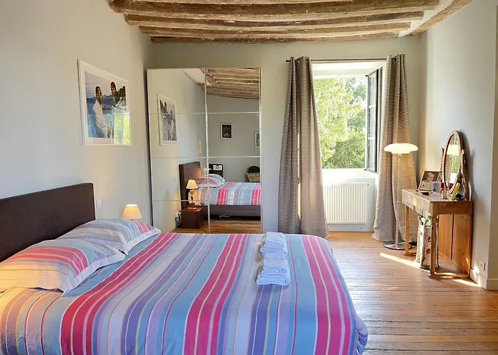 L'oasis Familiale - Piscine - Parking - 10 Pers *